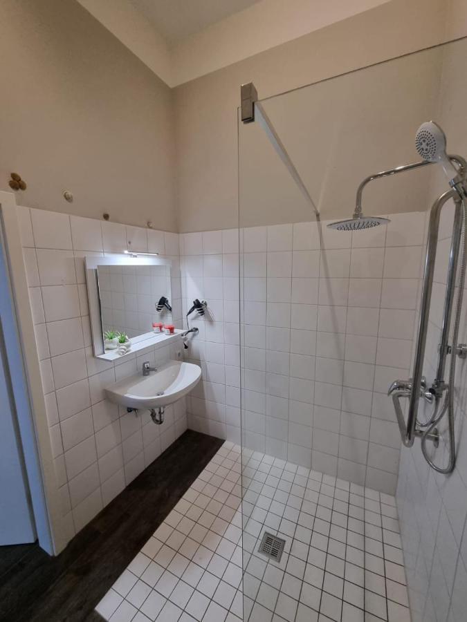 Zum Falschen Fuenfziger Quedlinburg Buitenkant foto